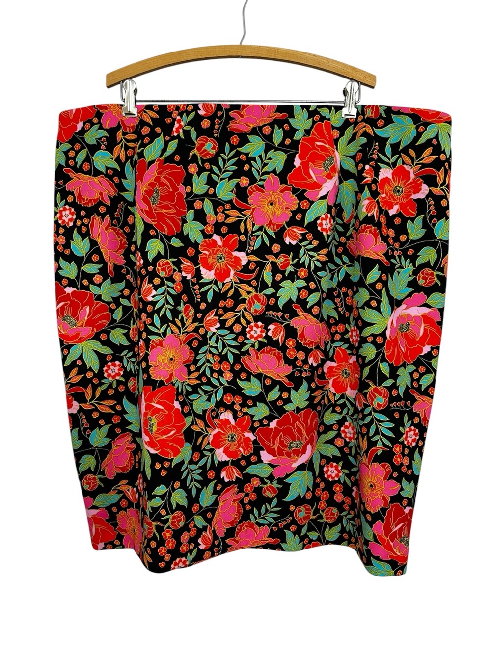 NWT Lane Bryant Skirt Floral Print Black Pink Red Multicolor Pull On Size 26